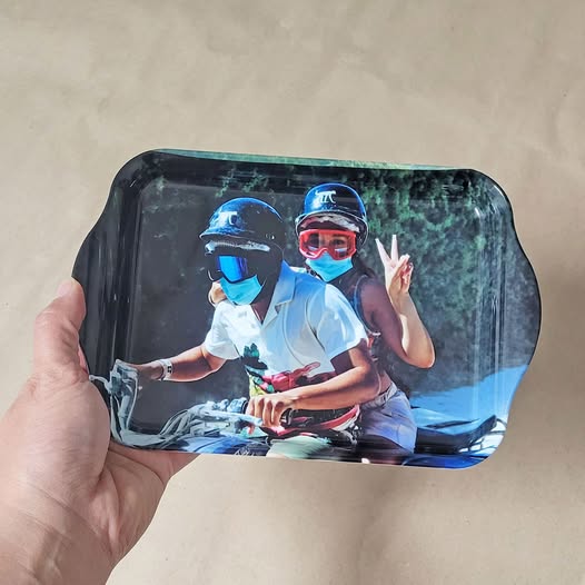 Make Your Anniversary Unforgettable: Custom Couple Photo Rolling Tray